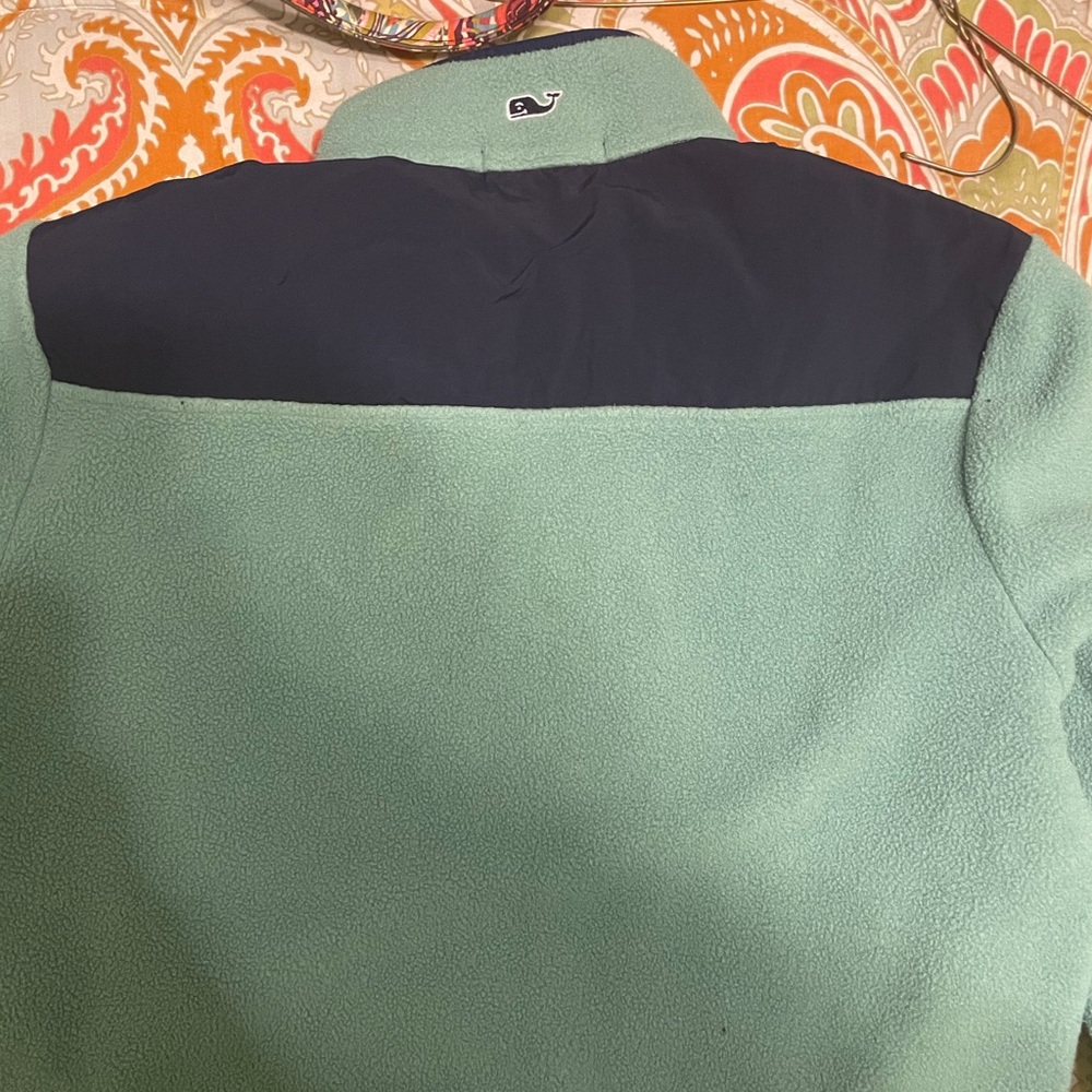 vineyard vines pullover - Picture 5 of 6